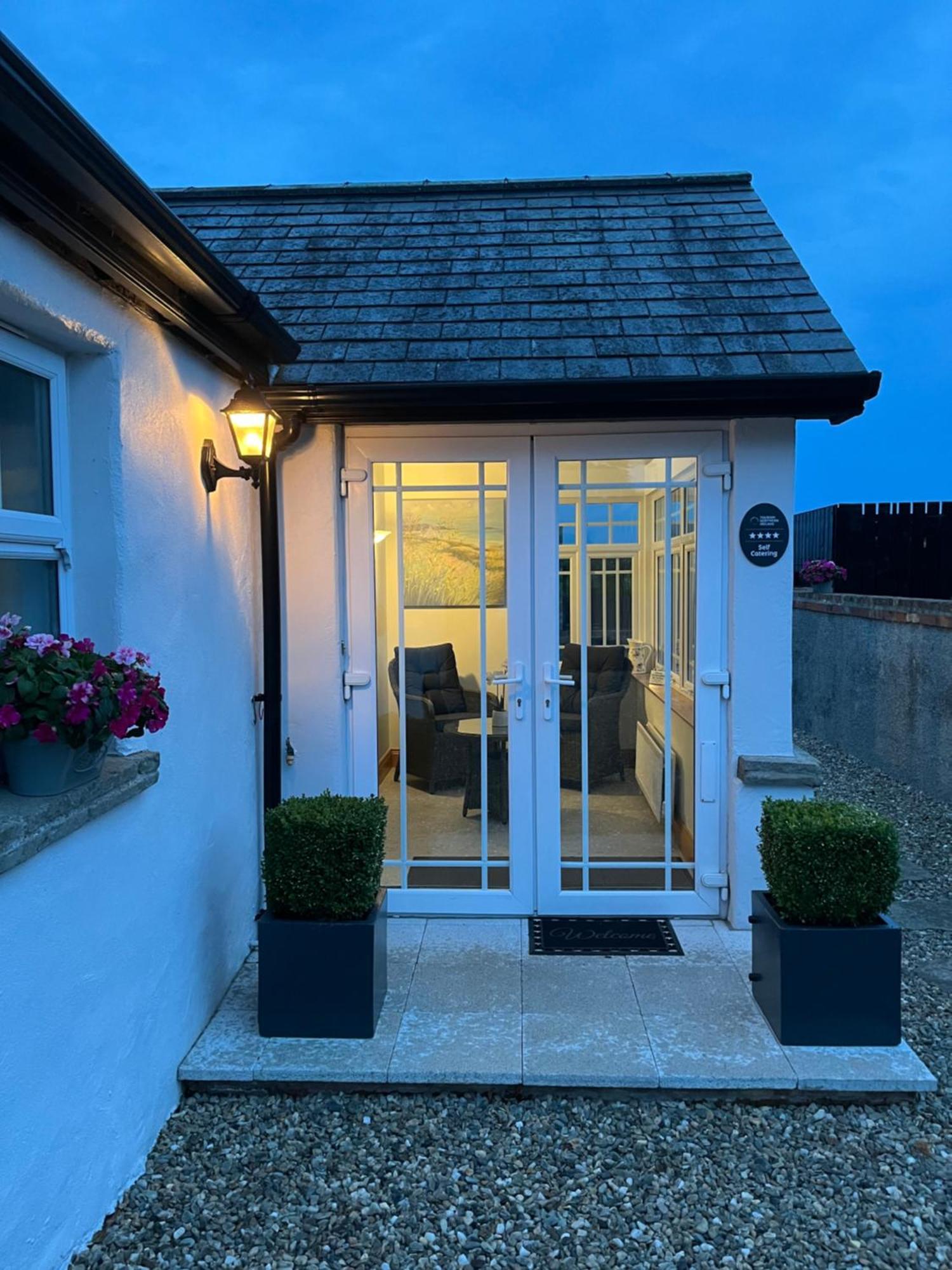 The Cottage At Ashbrook - Charming Country Cottage Near 贝尔法斯特 外观 照片