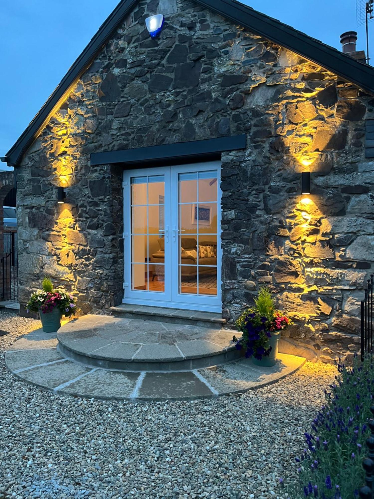 The Cottage At Ashbrook - Charming Country Cottage Near 贝尔法斯特 外观 照片